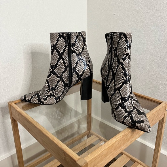 snack print booties / size 6 - Picture 3 of 4